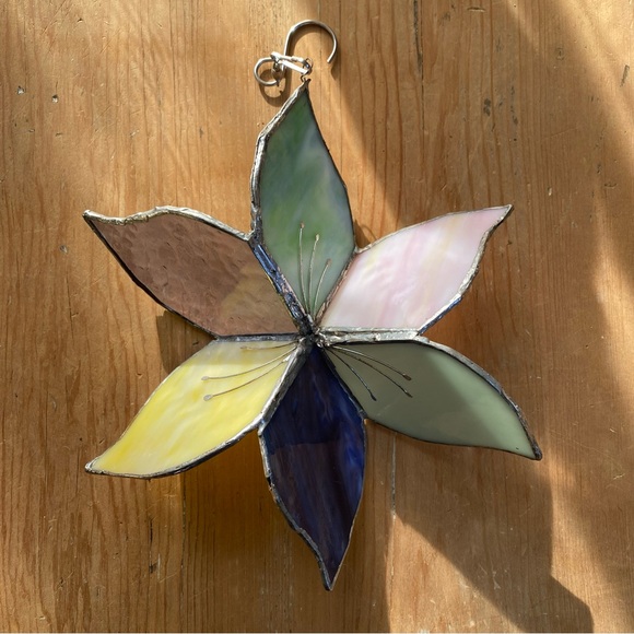 Stained Glass Flower Sun Catcher - Picture 5 of 9